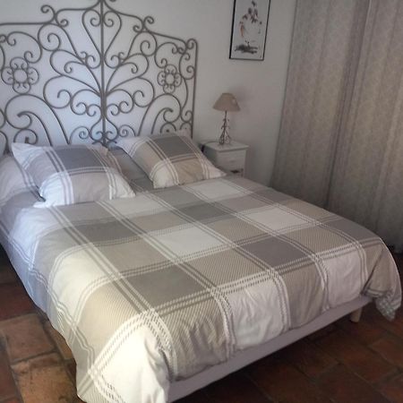 Mas Sicard Chambre D'Hotes En Camargue Arles Exterior foto